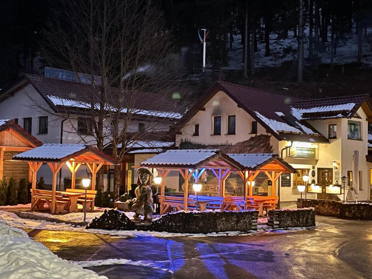 Hotel & Gasthaus Sterngrund Zella-Mehlis Exteriör bild