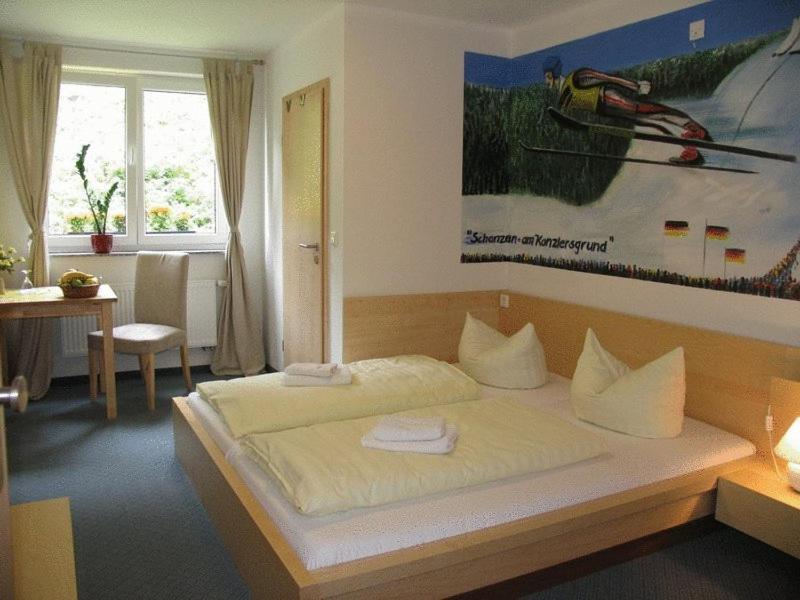 Hotel & Gasthaus Sterngrund Zella-Mehlis Rum bild